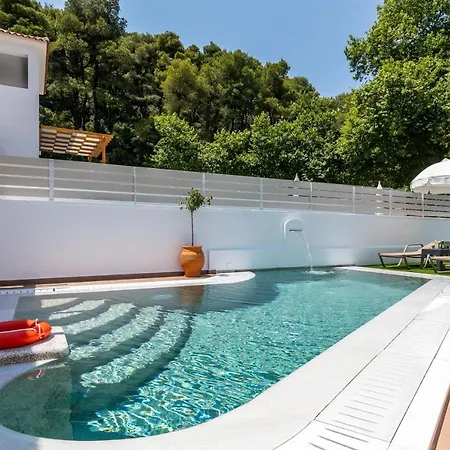 Luxury * Agnontas