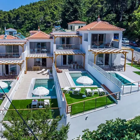 Luxury Villa *
