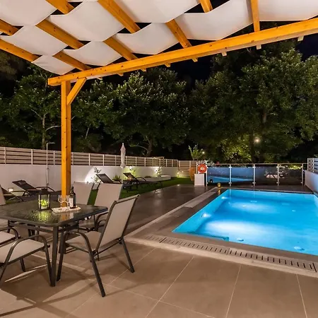 Luxury Villa Agnontas